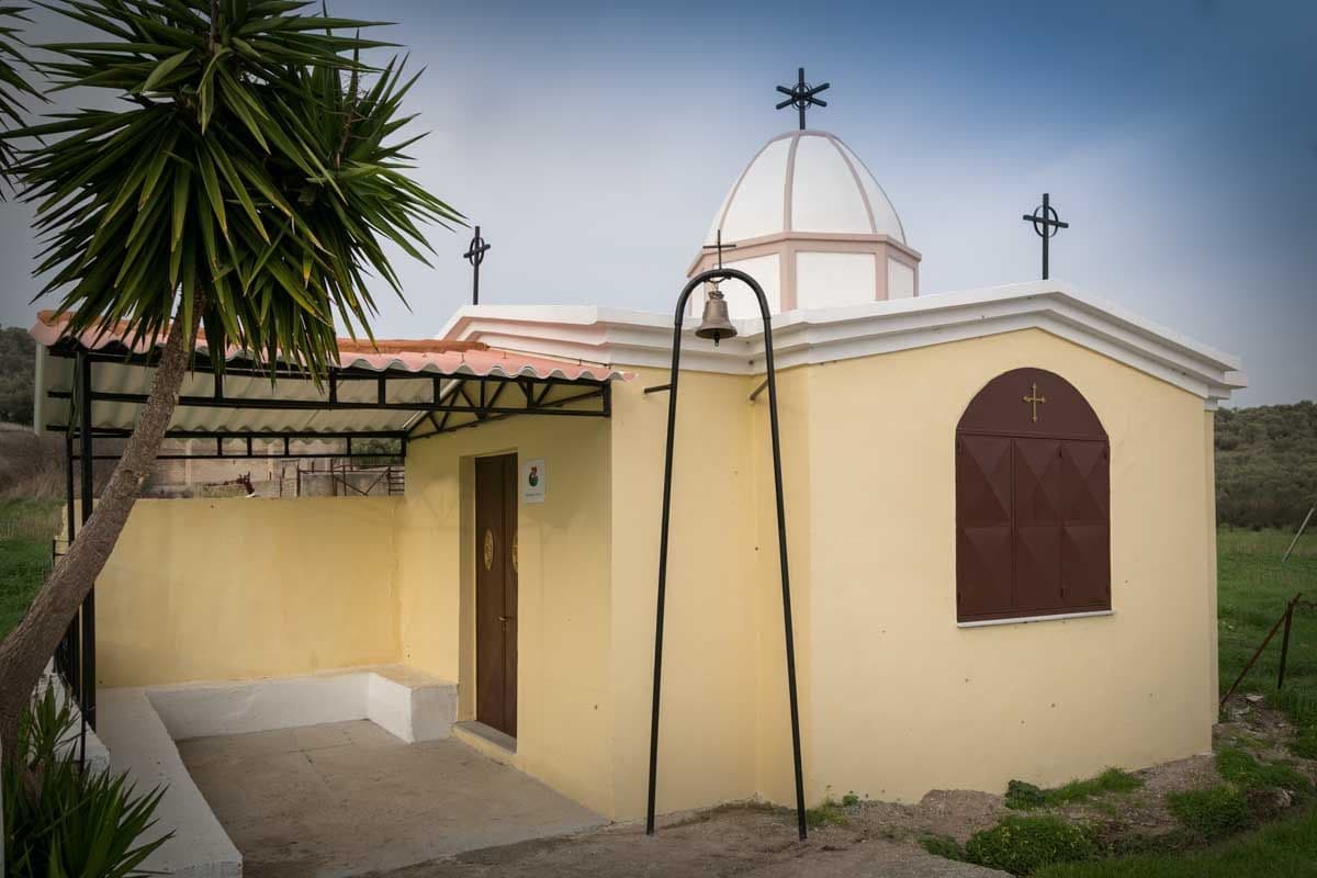 Restoration of damaged Greek churches 